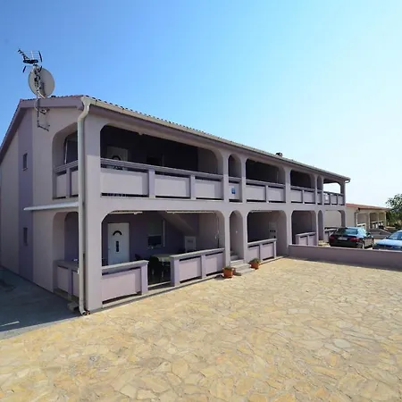 Brandis アパート