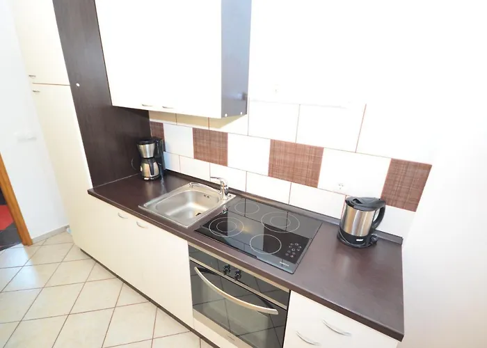 アパート Brandis